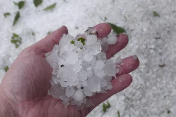 Superćelija im donijela kaos, ima i ozlijeđenih: Hrpe leda od tuče dosezale jedan metar!