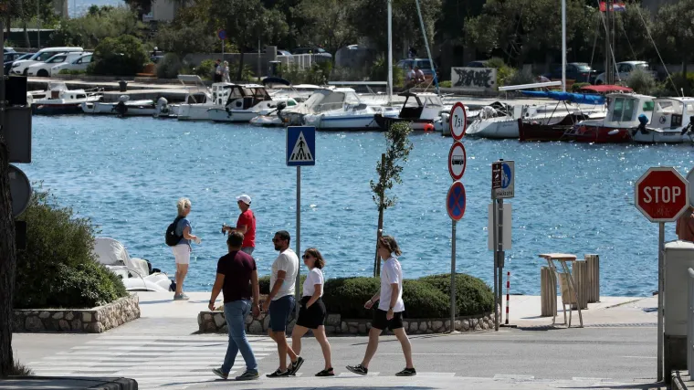 Račun iz kafića u Vodicama zgrozio Hrvate, pogledajte cijenu soka! 'Pravac Grčka'