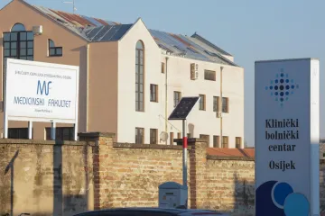 Muškarac ozlijeđen tijekom poljoprivrednih radova: Preminuo u KBC Osijek