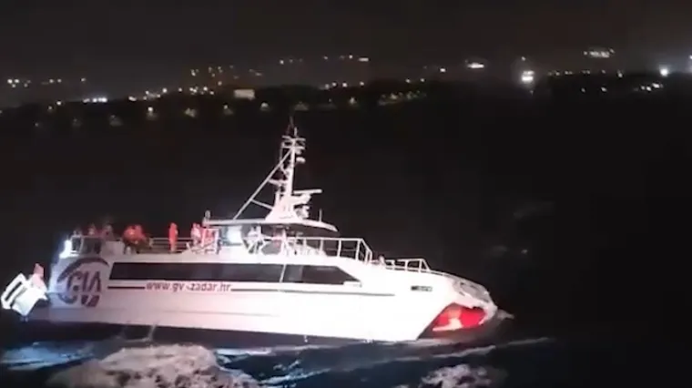 Dramatična ispovijest s katamarana koji je tonuo: 'Nestalo je struje, svjetla, bilo je dima...'