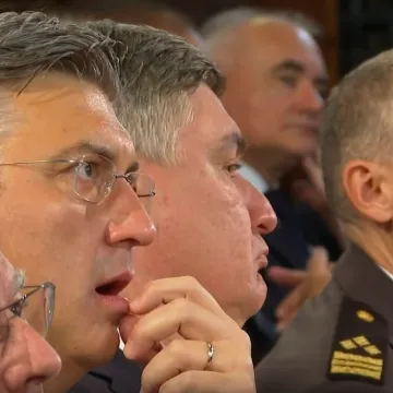'Primirje' nije dugo trajalo: Na stolu političke križaljke, rađa se novi sudar titana?