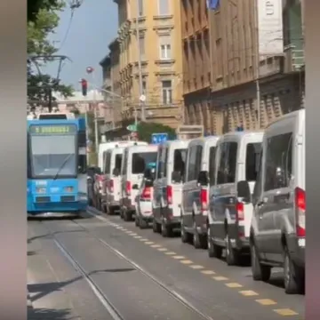 Kolona marica pod rotirkama u Zagrebu: 'Nije mi bilo svejedno!'; Policija otkrila o čemu se radi