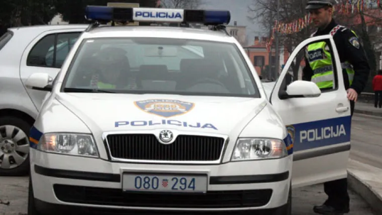 Tučnjava na školskom igralištu, ali nisu djeca: Eskalirao verbalni sukob dva muškarca