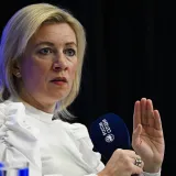 Zaharova napala Merza pa podsjetila na mračnu prošlost njegova oca: 'To govori potomak nacista'