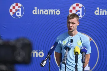 Dinamova nova desetka objasnila što mu znači taj broj i što zna o beku Bayerna koji dolazi