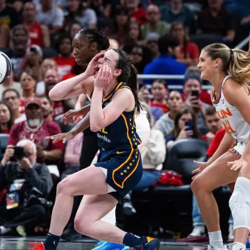 Caitlin Clark: Najveća zvijezda WNBA pod stalnim udarima – tko će je zaštititi?
