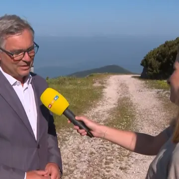 Povjerenik EU stigao u kontrolu hrvatske granice: 'Nevjerojatno, impresioniran sam...'