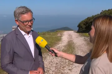 Povjerenik EU stigao u kontrolu hrvatske granice: 'Nevjerojatno, impresioniran sam...'
