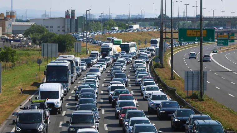 Povremeni zastoji na autocestama, kolone nešto manje nego jutros