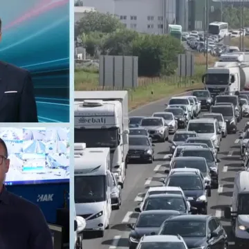 Produženi vikend i blagdan Tijelova - Hrvati u kolonama prema moru, gužve u trajektnim lukama