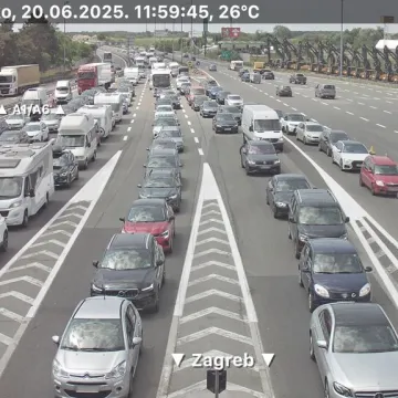 Kaos na A1: U lančanom sudaru ozlijeđena osoba, stvaraju se goleme gužve