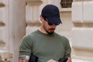 Šime Vrsaljko ima stila: Paparazzi ga snimili na zadarskim ulicama tijekom blagdana