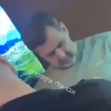 Asadov brat snimljen u luksuznom kafiću: Pogledajte gdje se skriva zloglasni 'Egzekutor'