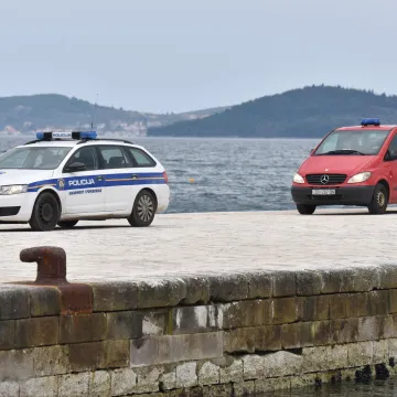 Dijete se utapalo na Mljetu, počelo je povraćati vodu: Helikopter pojurio na teren