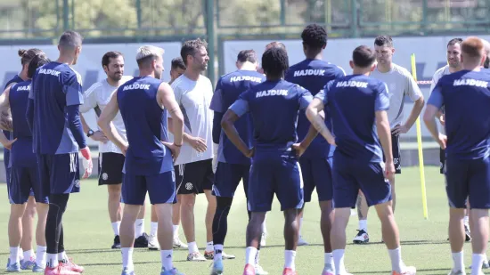 Hajduk počeo s pripremama pod vodstvom Garcije: Jedan igrač šokirao detaljem na sebi na 30+ stupnjeva