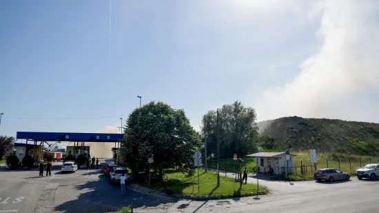 Izbio požar kod Jakuševca: Vatrogasci odjurili na teren