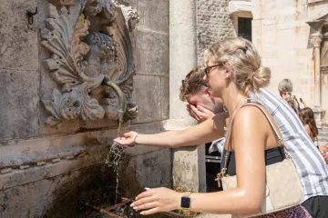 Službeno je počelo ljeto: Zrak se rashladio, more osvježilo, ali brzo stižu ljetne vrućine