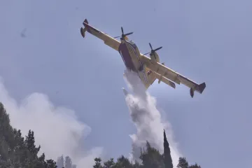 Buknuo novi požar u Makarskoj, kod Omiša i dalje vatrena stihija: 'Borimo se za svaku kuću'