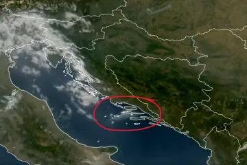 Požari u Dalmaciji vidljivi i u svemiru, pogledajte kako se dim širi prema otvorenom moru