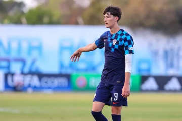 Dinamo osigurava budućnost: Boban potpisao novi talent, 18-godišnjak potpisao profesionalni ugovor