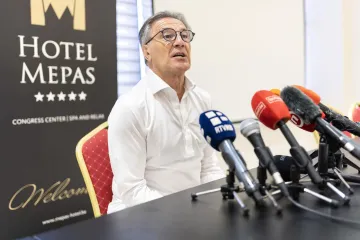 Mamić molio Milanovića za oprost, a pažnju ukrao skupocjeni detalj na njegovoj ruci