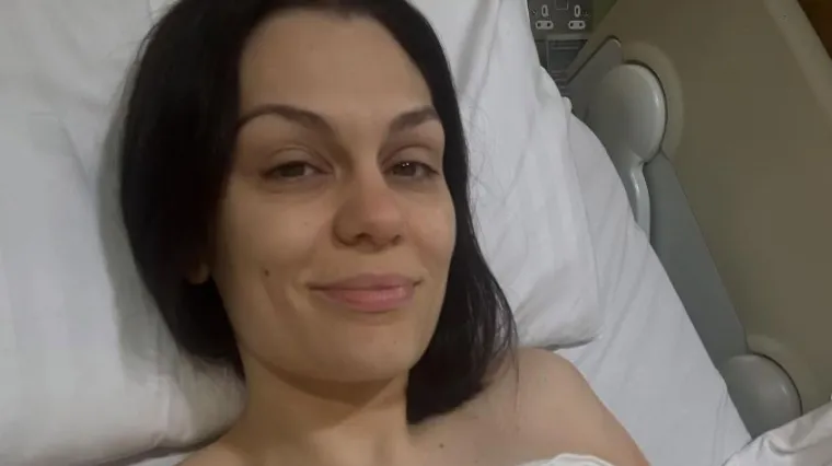 Teški dani za pjevačicu (37): Bila na operaciji zbog raka, oglasila se iz bolnice