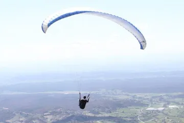 Pad paraglajdera na Pelješcu: Pilot teško ozlijeđen, dignut helikopter