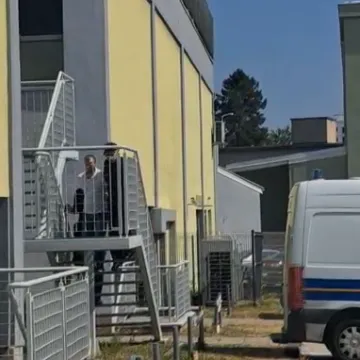 Bivši suprug doveden na ispitivanje, pogledajte snimku. Hoće li otkriti kako je isplaniran krvavi zločin?