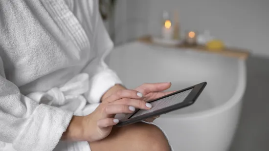 Predugo sjedenje na WC-u uzrokuje TikTok stražnjicu: 'Bol, svrbež i krvarenje su česti'