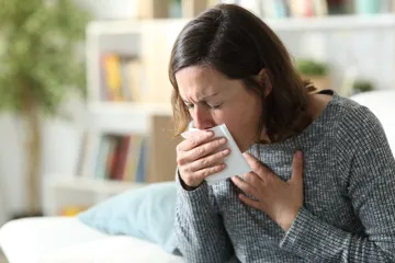 Je li bolje ispljunuti ili progutati sluz? 'Ako se simptomi pogoršaju ovo napravite'