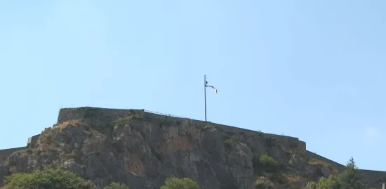 Jedan od najvećih simbola Hrvatske ukraden u Kninu! Kamere snimile počinitelje?