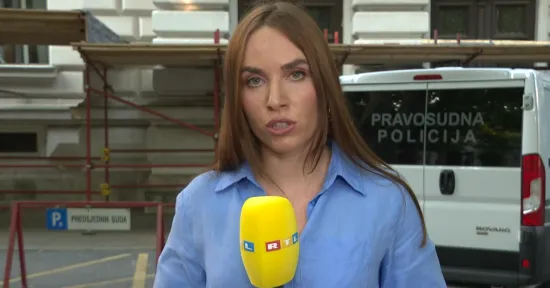 Osumnjičeni Andrej B. doveden na prednji ulaz Županijskog suda