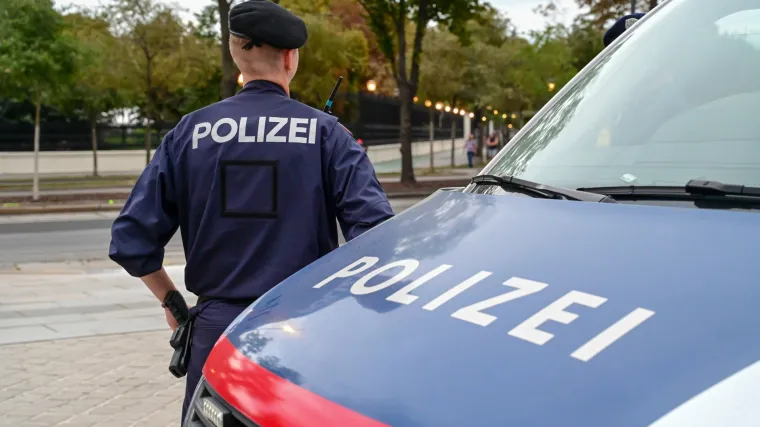 Došli ga privesti, a on ih napao nožem: Teško ozlijedio policajca pa poginuo od metka
