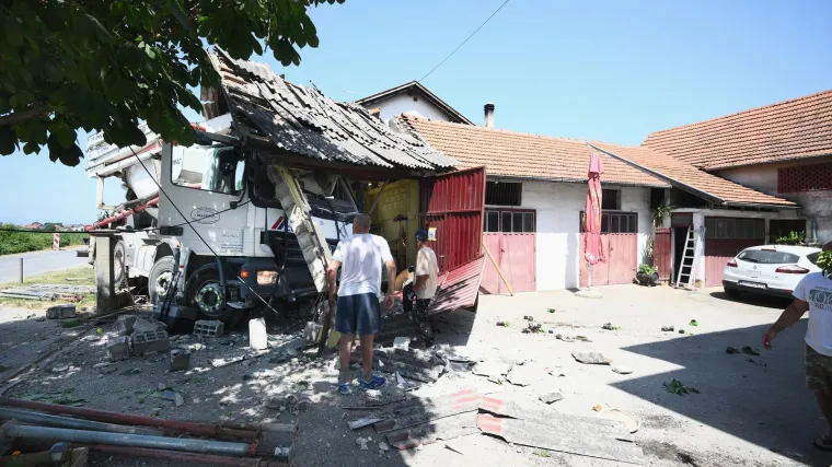 Razgovarali smo s vlasnikom kuće u koju se zabio kamion