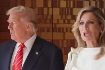 Ispred kamera i bez imalo srama: Pogledajte kako je nizozemska kraljica ismijala Trumpa
