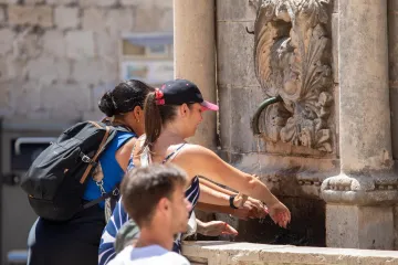 Konačno osvježenje, ali ne svuda: Ujutro će 'upeći' iznad 30, a nekima će trebati kišobrani
