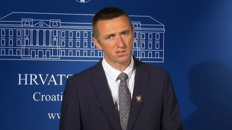 Penava otkrio da je u dilemi oko ulaska u Vladu, a iznervirali ga neki napisi oko Thompsona