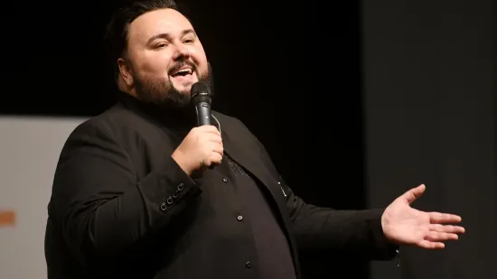 Houdek se skinuo u kupaći kostim pa pozirao u bazenu: 'Tko je za kupanac sa Žakom?'