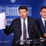 Most šokirao potezom, Grmoja objavio: 'Tražimo razrješenje Vujčića i Savjeta HNB-a!'