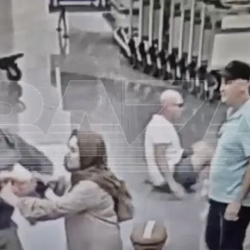 Dječaku zakucao glavu o pod: Snimke užasa obilaze svijet: Maleni je u komi
