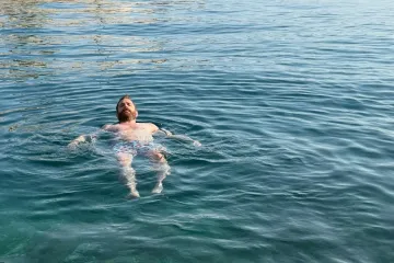 Nije trebao ni opis fotografije, sve je bilo jasno: Momčilo Otašević objavio sliku opuštanja
