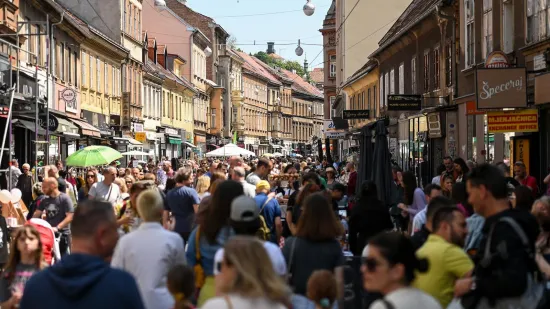 Evo koliko Hrvata vjeruje da je Zemlja ravna ploča i da ljude kontroliraju s pomoću čipova!