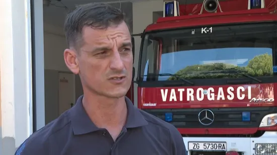 Požar iznad Kaštela lokaliziran, ali bura ne popušta: 'Okolnosti su jako zafrkane, vjetar puše pa se smiruje'