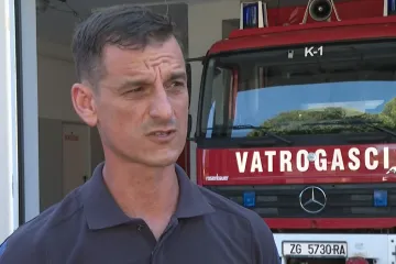 Požar iznad Kaštela lokaliziran, ali bura ne popušta: 'Okolnosti su jako zafrkane, vjetar puše pa se smiruje'