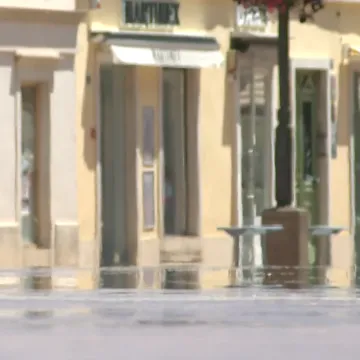Na ulicama prizor apokalipse, a telefon se užario od poziva za pomoć!