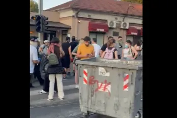 Prosvjednici blokiraju Beograd! Navlače kontejnere i rade barikade, ima uhićenih