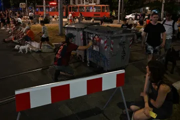 Kaos u Srbiji: Policija uklonila blokade, studente optužili da planiraju državni udar. 'Ovo nije kraj'