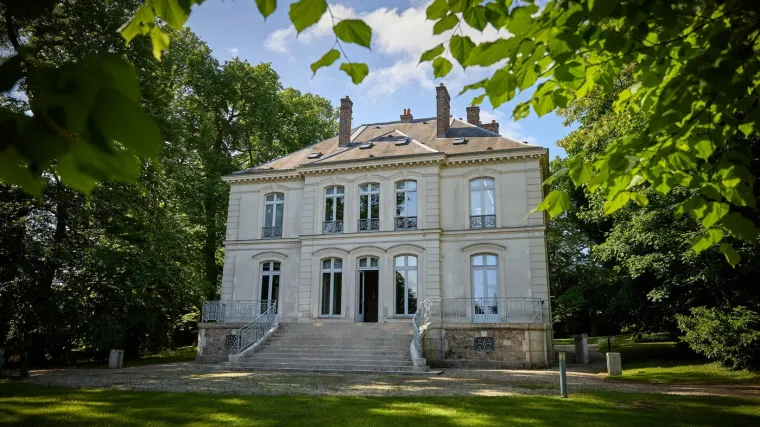 Prodaje se Lagerfeldova vila blizu Pariza: Znate li koliko vrijedi?