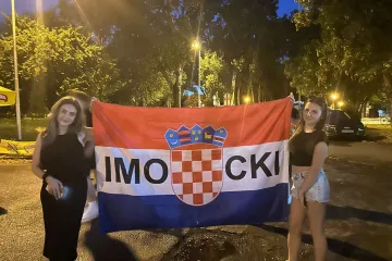 Zgodne dame u susret velikom koncertu zagrijale atmosferu: Evo što su nosile, nije za slaba srca