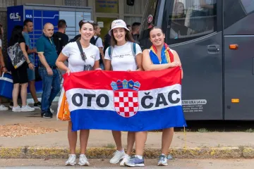 Autobusi krcati od ranog jutra: Fanovi iz cijele Hrvatske krenuli na Thompsona